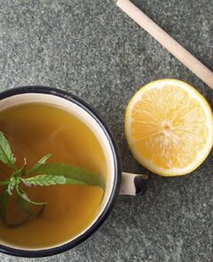 té de hierba