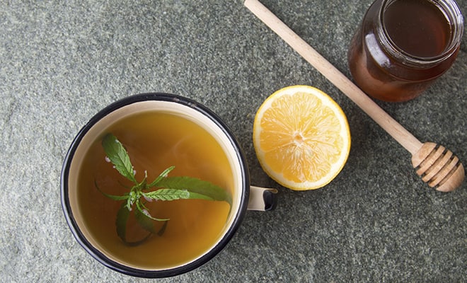 té de hierba